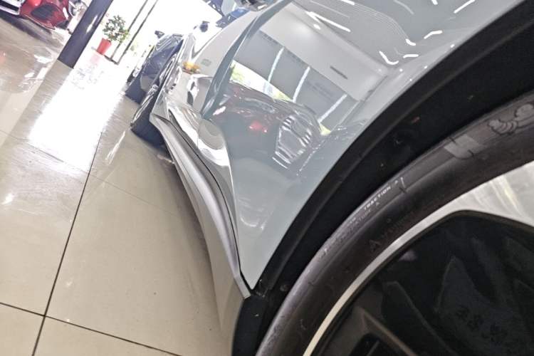 Used Nio ET5T 2024 75kWh Touring Left Side Sill