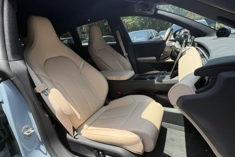 Used Nio ET5T 2024 75kWh Touring Right Front Seat