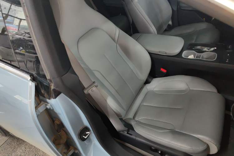 Used Nio ET5T 2024 75kWh Touring Right Front Seat