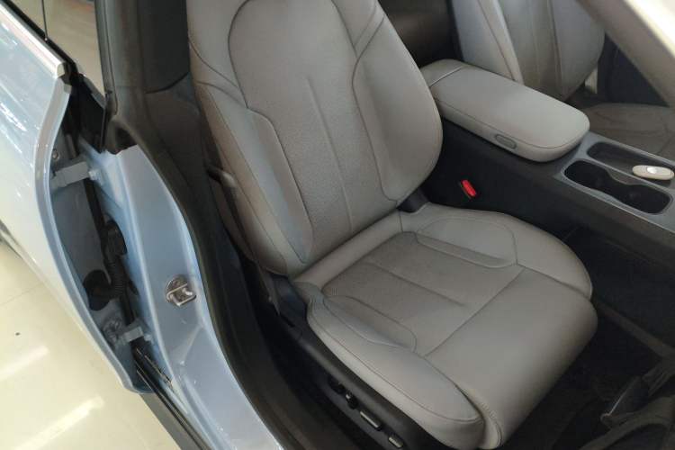 Used Nio ET5T 2024 75kWh Touring Right Front Seat