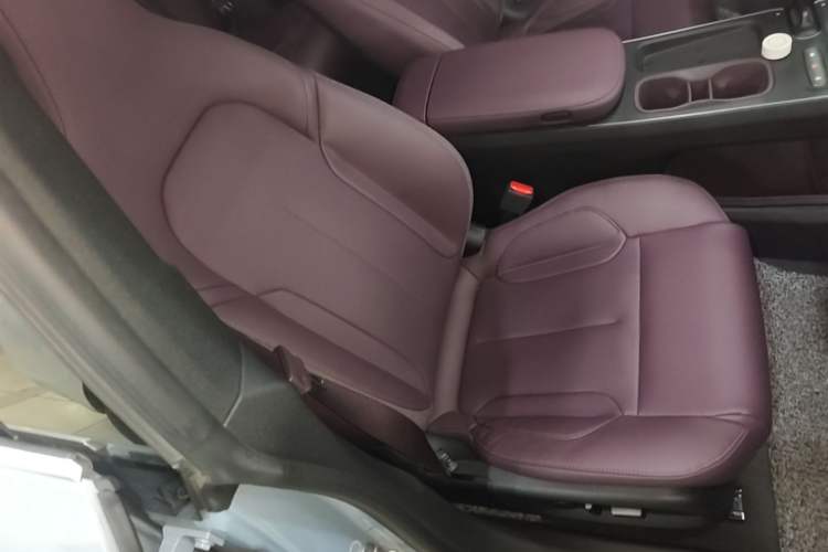 Used Nio ET5T 2024 75kWh Touring Right Front Seat