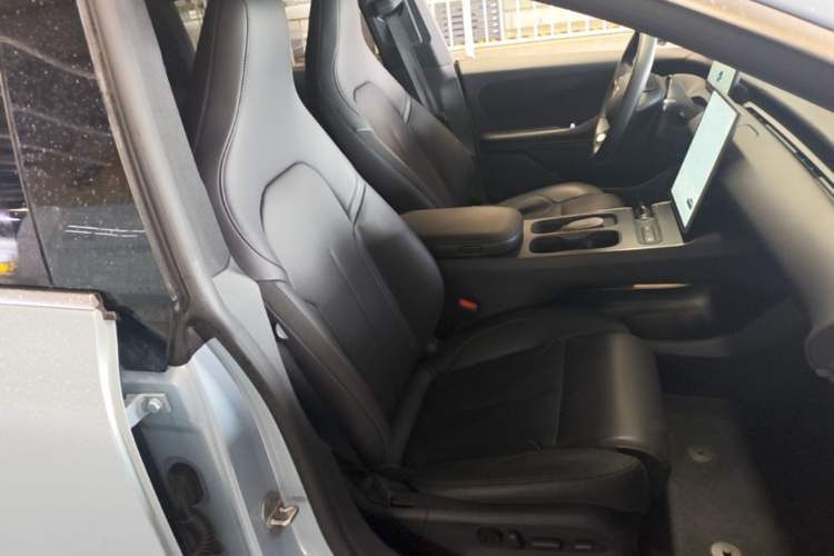 Used Nio ET5T 2024 75kWh Touring Right Front Seat