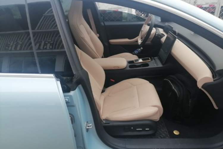 Used Nio ET5T 2024 75kWh Touring Right Front Seat