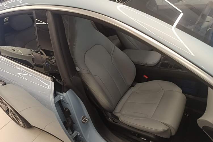 Used Nio ET5T 2024 75kWh Touring Right Front Seat