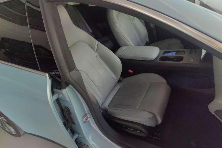 Used Nio ET5T 2024 75kWh Touring Right Front Seat