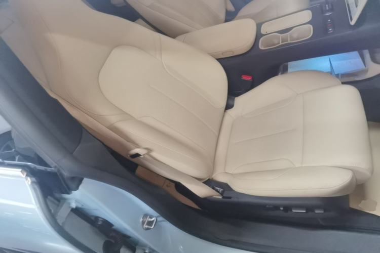 Used Nio ET5T 2024 75kWh Touring Right Front Seat