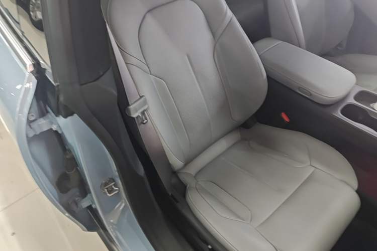 Used Nio ET5T 2024 75kWh Touring Right Front Seat