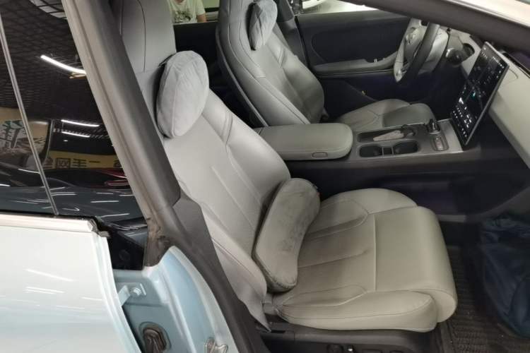 Used Nio ET5T 2024 75kWh Touring Right Front Seat