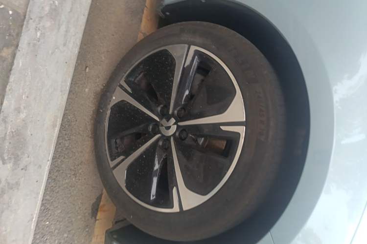 Used Nio ET5T 2024 75kWh Touring Right Front Wheel Hub
