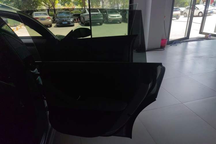Used Nio ET5T 2024 75kWh Touring Right Rear Door Interior