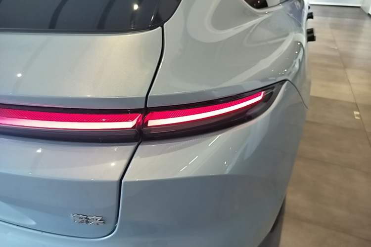 Used Nio ET5T 2024 75kWh Touring Right Rear Taillight