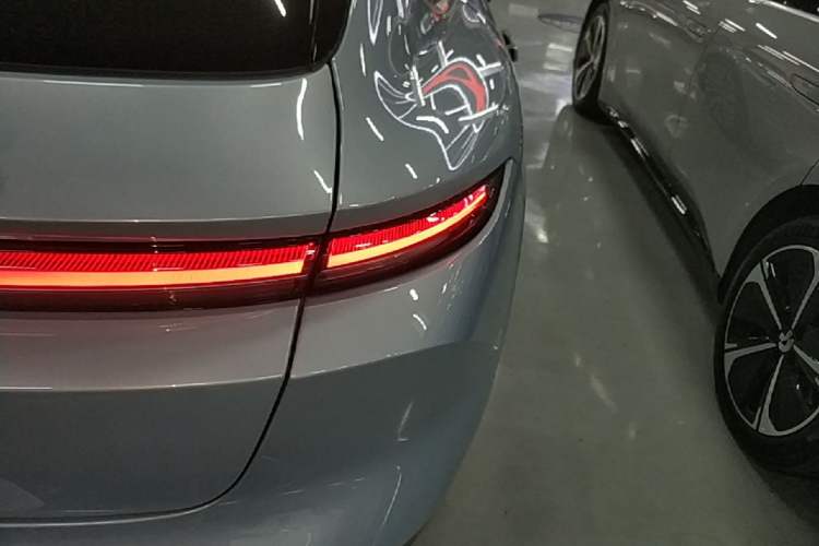 Used Nio ET5T 2024 75kWh Touring Right Rear Taillight