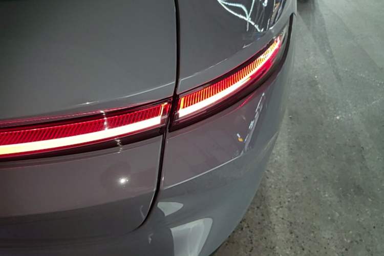 Used Nio ET5T 2024 75kWh Touring Right Rear Taillight