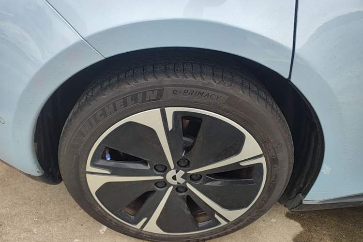 Used Nio ET5T 2024 75kWh Touring Right Rear Wheel Hub