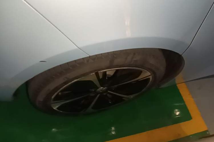 Used Nio ET5T 2024 75kWh Touring Right Rear Wheel Hub