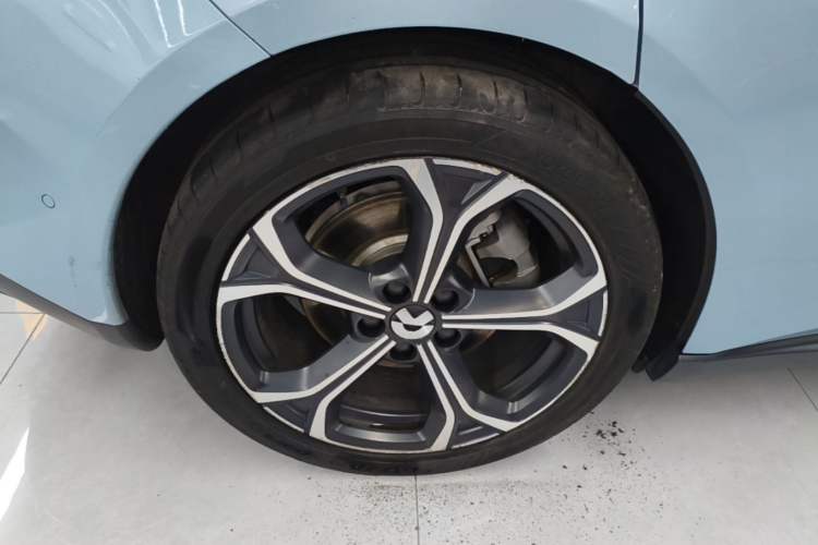 Used Nio ET5T 2024 75kWh Touring Right Rear Wheel Hub