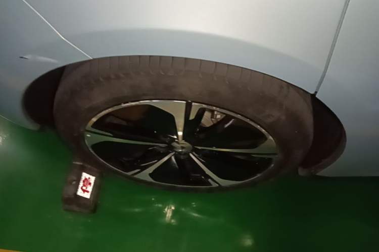 Used Nio ET5T 2024 75kWh Touring Right Rear Wheel Hub