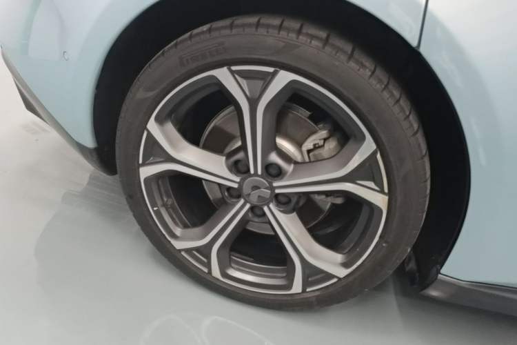 Used Nio ET5T 2024 75kWh Touring Right Rear Wheel Hub