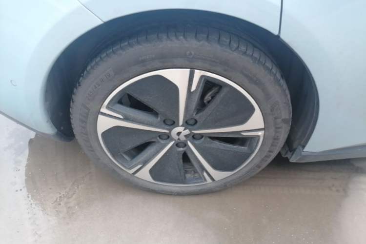 Used Nio ET5T 2024 75kWh Touring Right Rear Wheel Hub