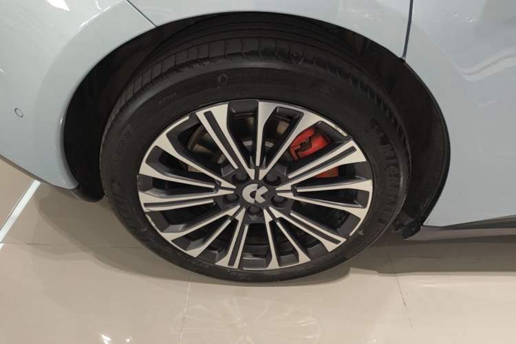 Used Nio ET5T 2024 75kWh Touring Right Rear Wheel Hub