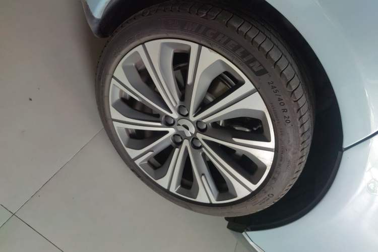 Used Nio ET5T 2024 75kWh Touring Right Rear Wheel Hub