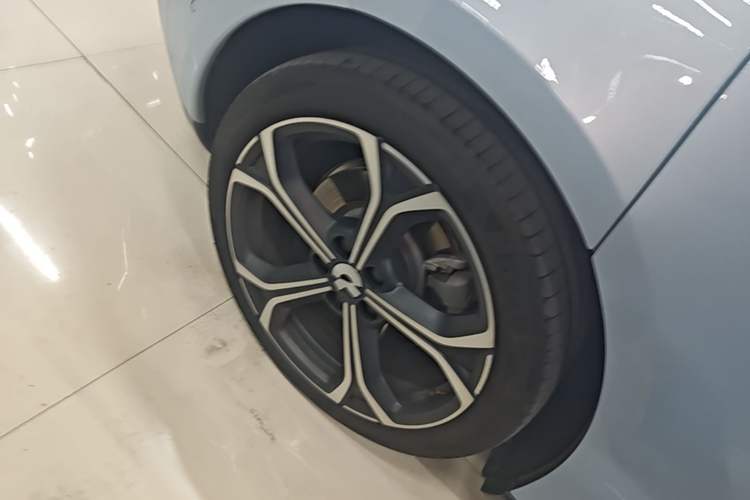 Used Nio ET5T 2024 75kWh Touring Right Rear Wheel Hub