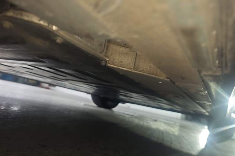 Used Nio ET5T 2024 75kWh Touring Right Side Sill