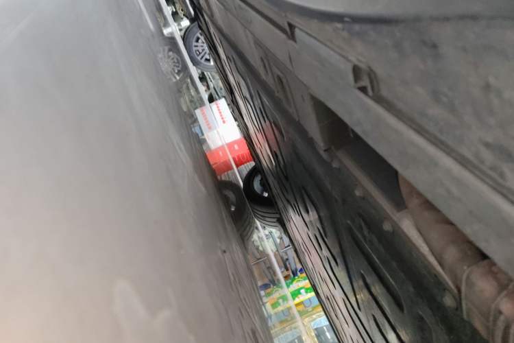 Used Nio ET5T 2024 75kWh Touring Right Side Sill