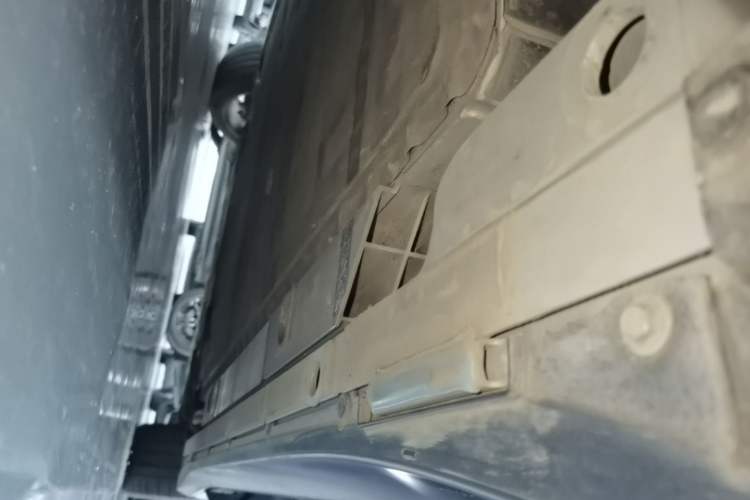 Used Nio ET5T 2024 75kWh Touring Right Side Sill