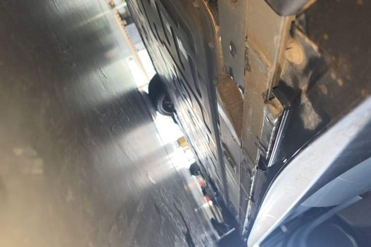 Used Nio ET5T 2024 75kWh Touring Right Side Sill