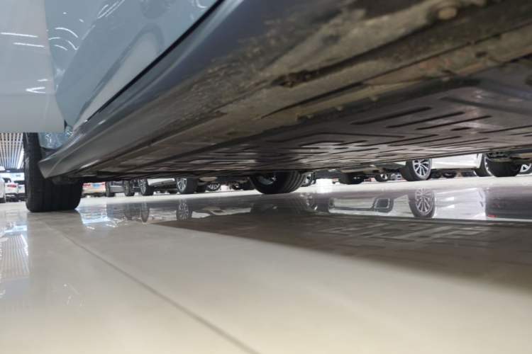 Used Nio ET5T 2024 75kWh Touring Right Side Sill