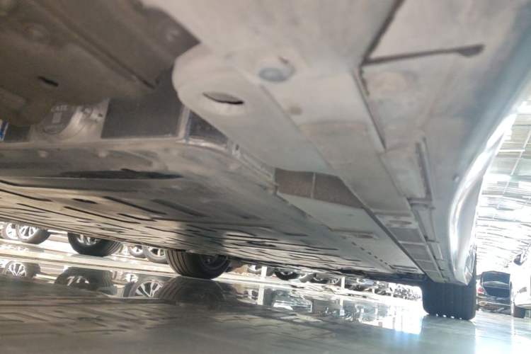 Used Nio ET5T 2024 75kWh Touring Right Side Sill