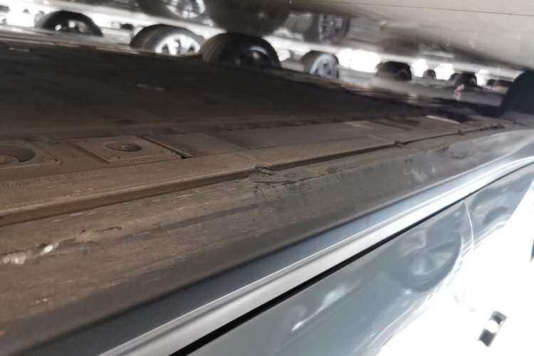 Used Nio ET5T 2024 75kWh Touring Right Side Sill
