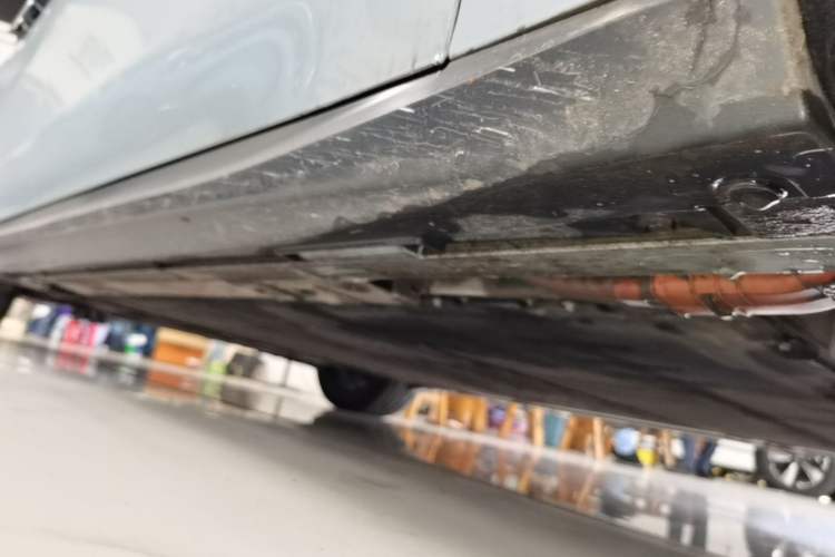 Used Nio ET5T 2024 75kWh Touring Right Side Sill