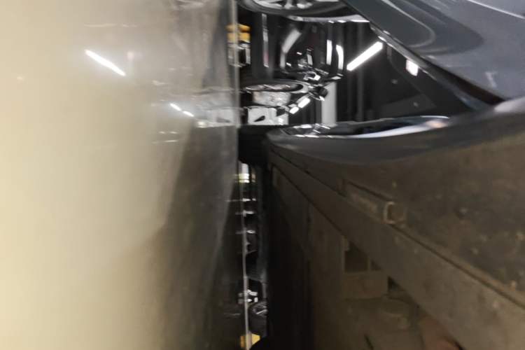 Used Nio ET5T 2024 75kWh Touring Right Side Sill