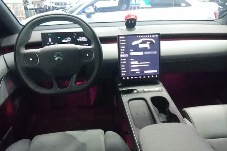 Used Nio ET5T 2024 75kWh Touring Steering Wheel