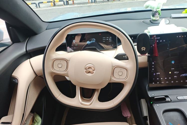 Used Nio ET5T 2024 75kWh Touring Steering Wheel