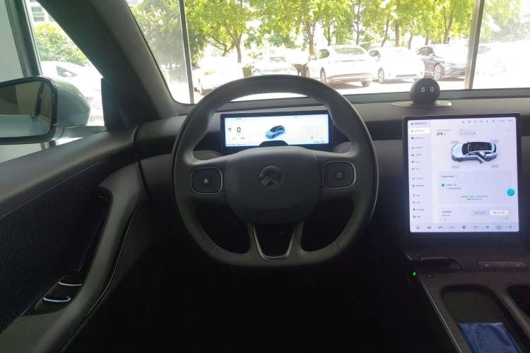 Used Nio ET5T 2024 75kWh Touring Steering Wheel