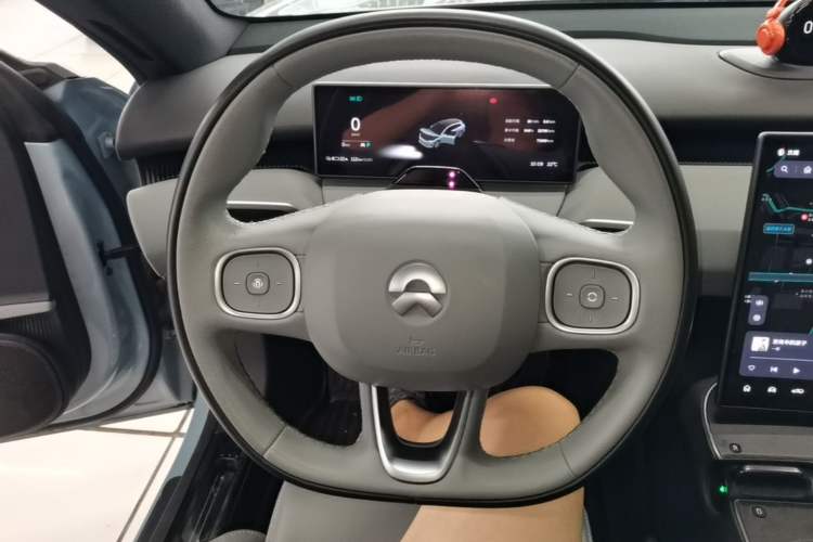 Used Nio ET5T 2024 75kWh Touring Steering Wheel