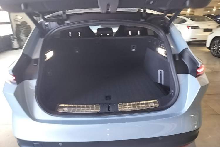Used Nio ET5T 2024 75kWh Touring Trunk