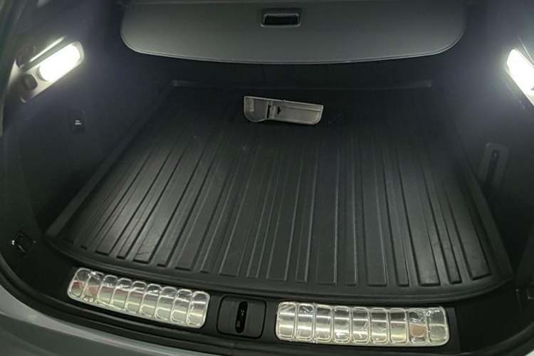 Used Nio ET5T 2024 75kWh Touring Trunk