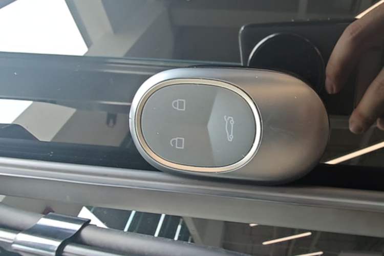 Used Nio ET5T 2024 75kWh Touring Vehicle Key