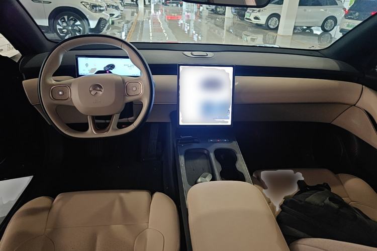 Used Nio ET5T 2024 75kWh Touring Center Console