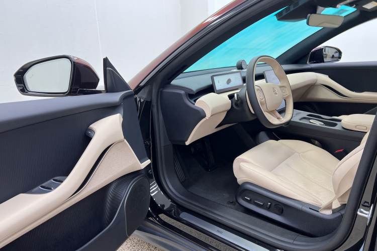 Used Nio ET5T 2024 75kWh Touring Interior 4