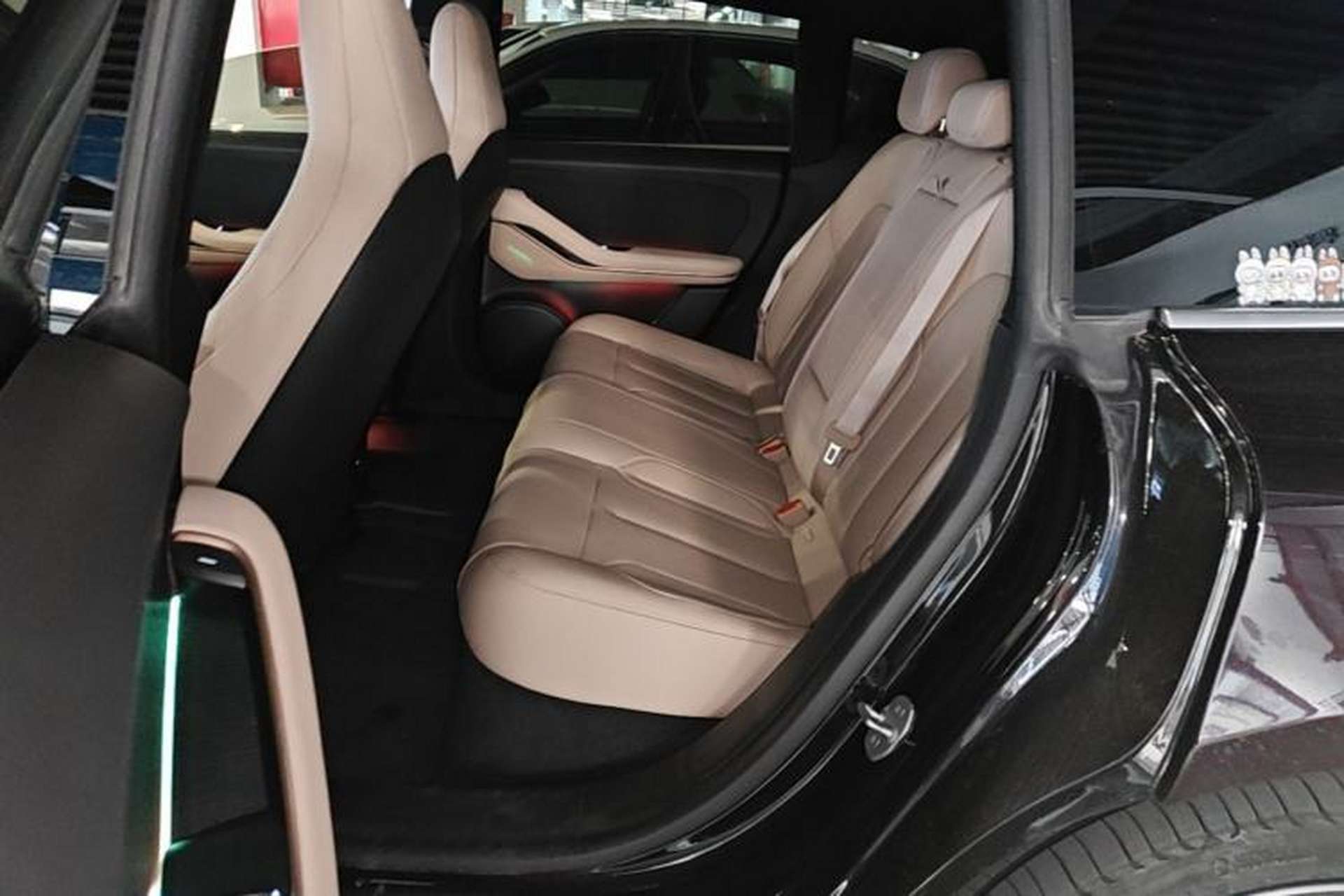 Used Nio ET5T 2024 75kWh Touring Left Rear Seat