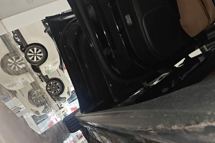 Used Nio ET5T 2024 75kWh Touring Left Side Sill