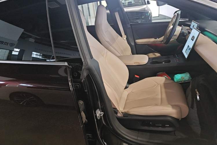 Used Nio ET5T 2024 75kWh Touring Right Front Seat