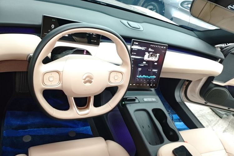Used Nio ET5T 2024 75kWh Touring Center Console