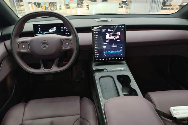 Used Nio ET5T 2024 75kWh Touring Center Console