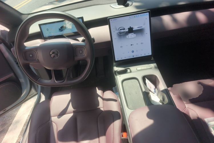 Used Nio ET5T 2024 75kWh Touring Center Console